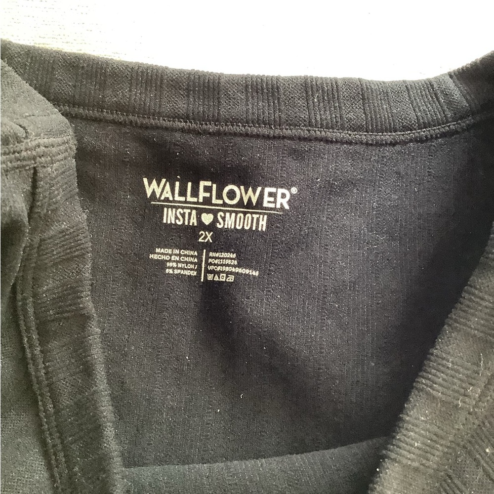 Wallflower Black Knit Crewneck Top